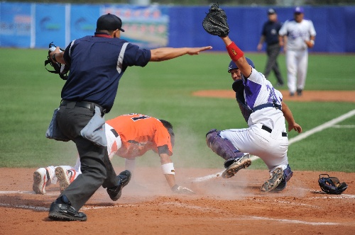 棒球官方发布赛后数据，表现引争议的简单介绍