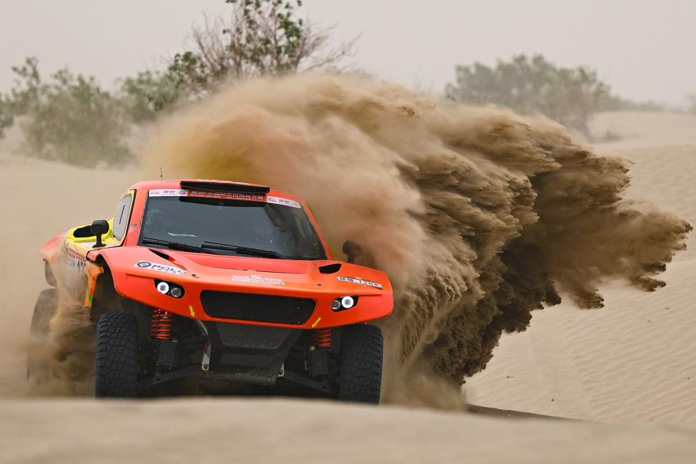 冷门频出！赛车战况跌宕起伏的简单介绍