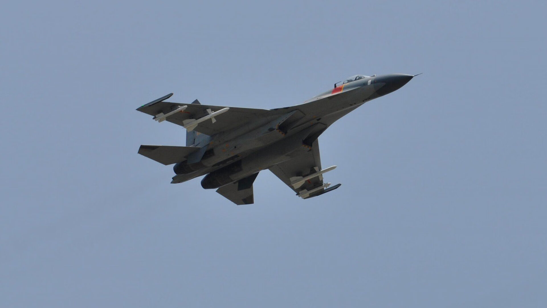 后腰的史诗，当罗德里的进攻铁蹄踏碎英超争冠之夜