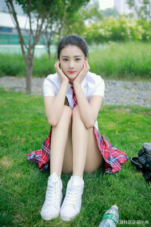 首先，我们来构思一个抓人眼球的标题